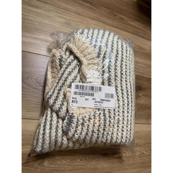 NWT! MOTHER The Cotton Bell Sleeve Roll Sweater in Did You Make That Size XS - Picture 3 of 4